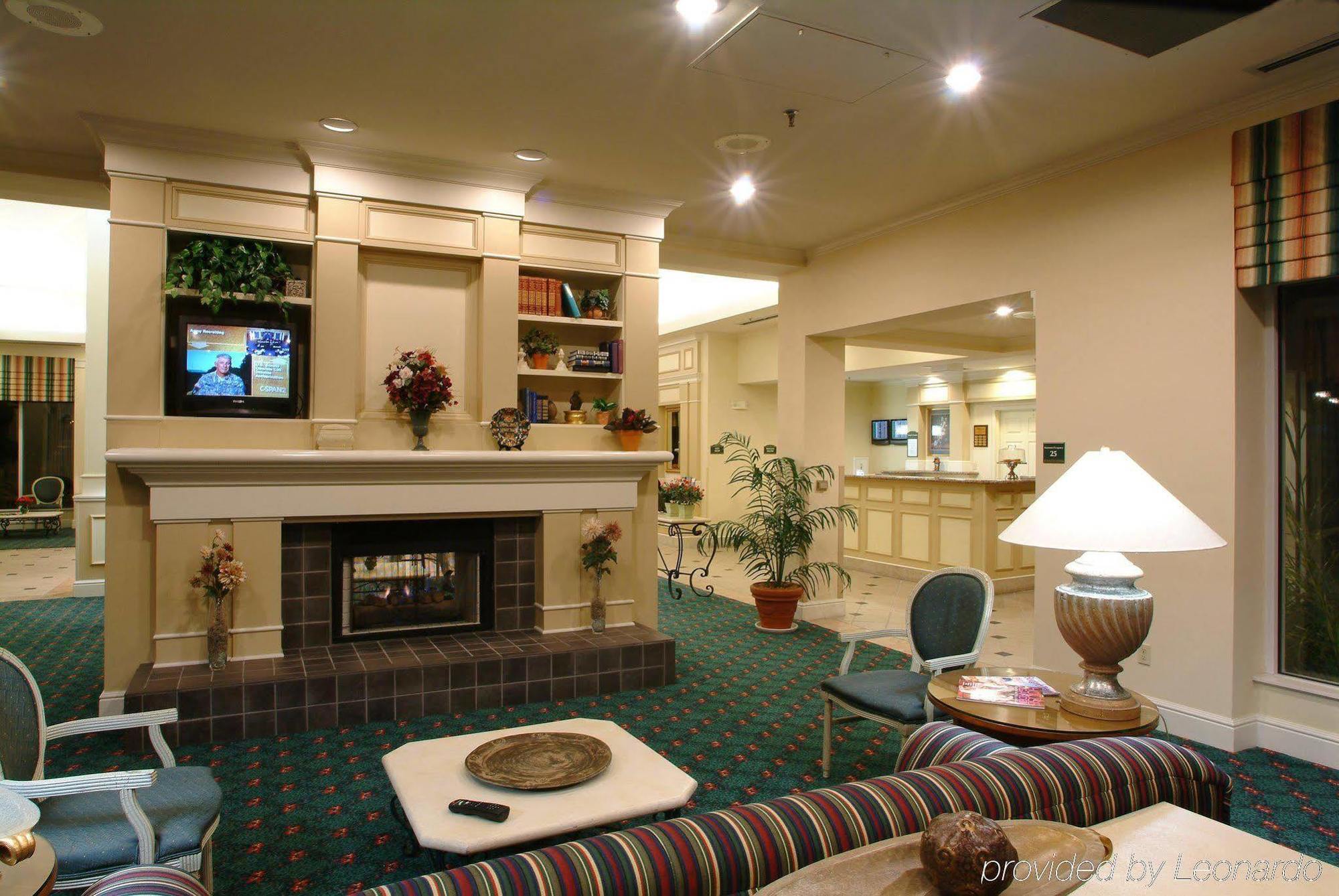 Hilton Garden Inn Tulsa Airport Exterior foto